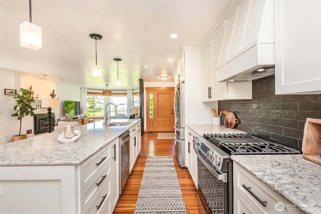 291 Grandview Drive Sequim WA 98382