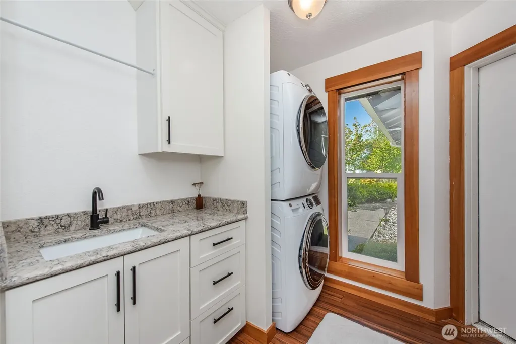 291 Grandview Drive Sequim WA 98382