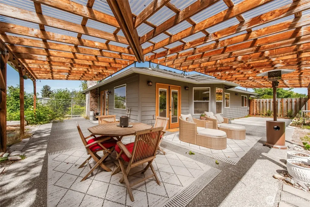 291 Grandview Drive Sequim WA 98382