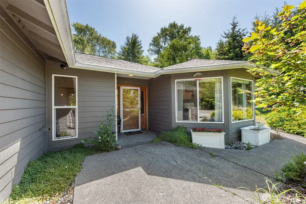 291 Grandview Drive Sequim WA 98382