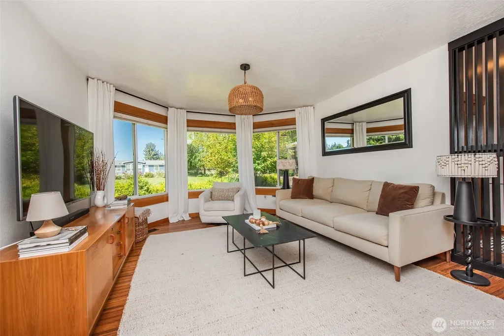 291 Grandview Drive Sequim WA 98382