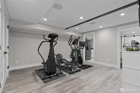 3227 103rd Place NE Bellevue WA 98004