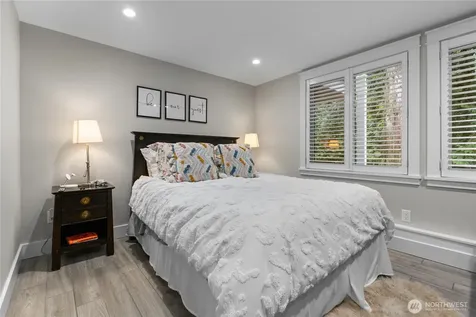 3227 103rd Place NE Bellevue WA 98004