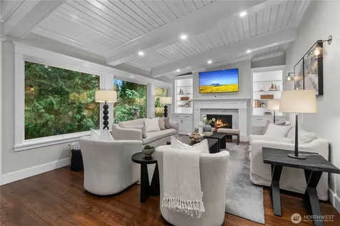 3227 103rd Place NE Bellevue WA 98004