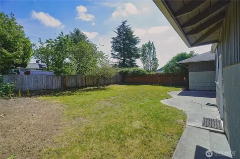 10746 63rd Avenue S Seattle WA 98178