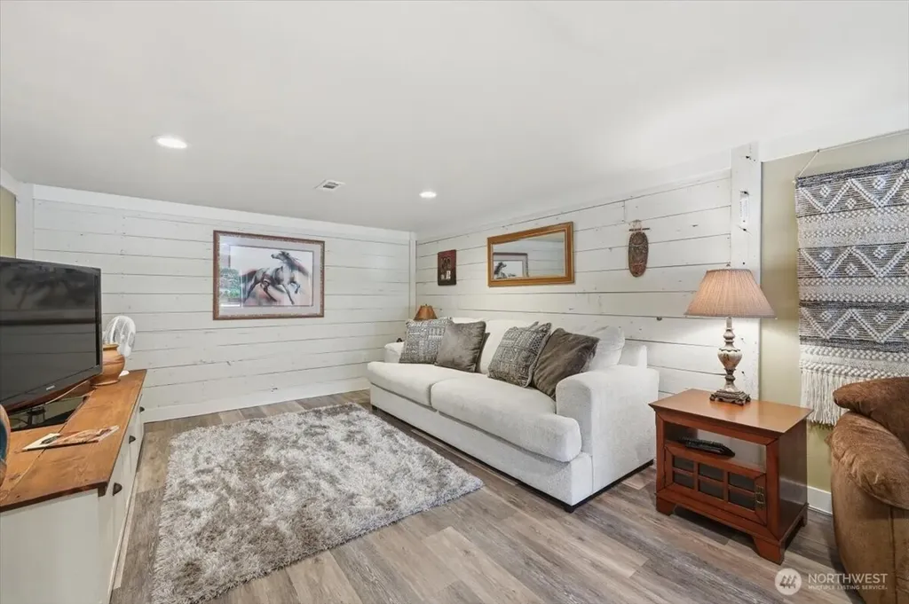 2876 Green Avenue Manson WA 98831