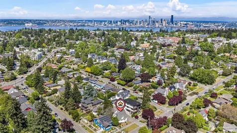 4812 SW Stevens Street Seattle WA 98116