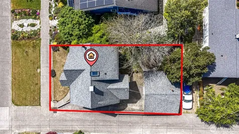 4812 SW Stevens Street Seattle WA 98116