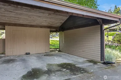 10800 Glen Acres Drive S Seattle WA 98168