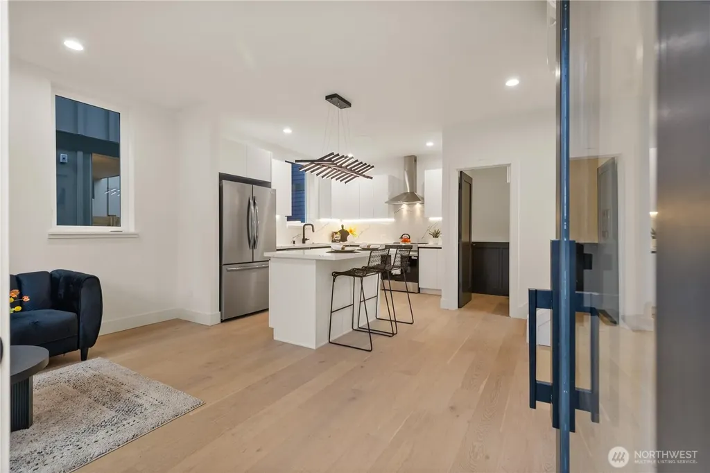 12032 Hiram Place NE Seattle WA 98125