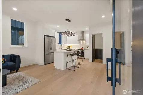 12032 Hiram Place NE Seattle WA 98125