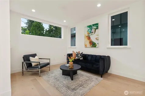 12032 Hiram Place NE Seattle WA 98125