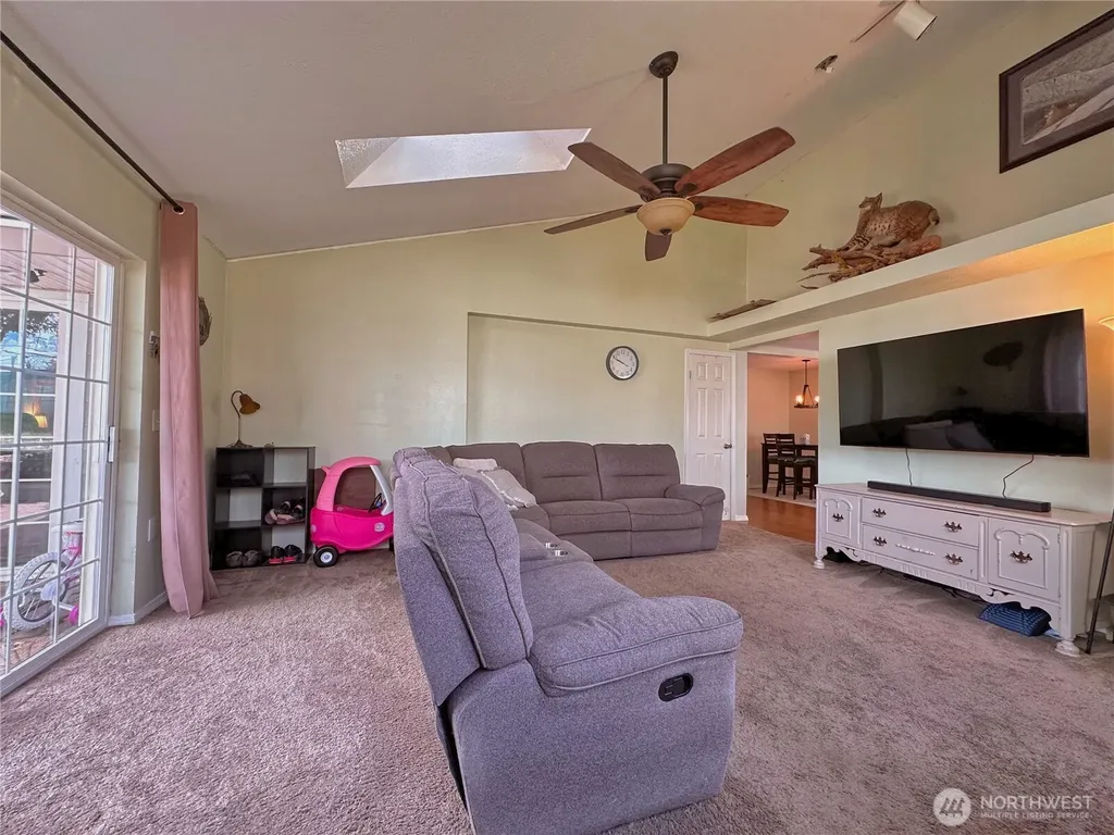 111 Washington Place Electric City WA 99123