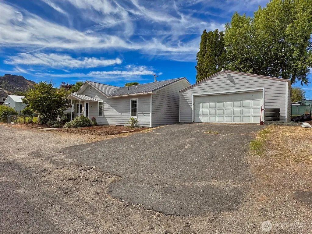 111 Washington Place Electric City WA 99123