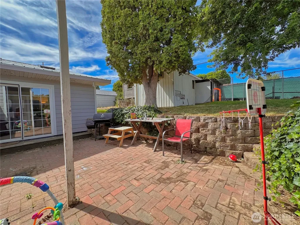 111 Washington Place Electric City WA 99123