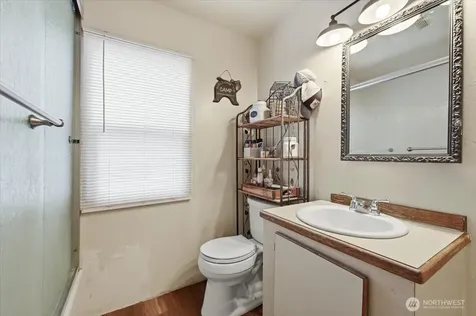 608 N Bradley Street Chelan WA 98816