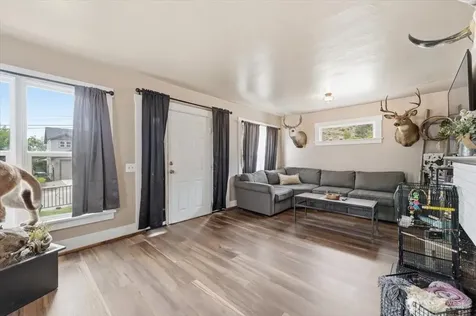 608 N Bradley Street Chelan WA 98816