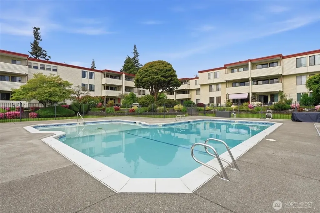 8516 196th Street SW Edmonds WA 98026