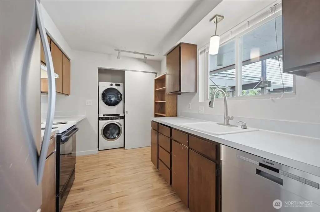 8516 196th Street SW Edmonds WA 98026