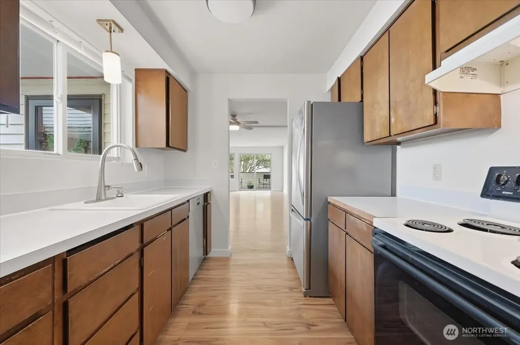 8516 196th Street SW Edmonds WA 98026