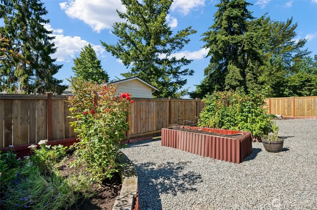 1618 E Highland Avenue Mount Vernon WA 98273
