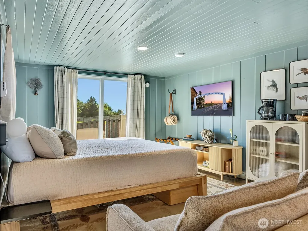 105 Ocean Beach Boulevard S Long Beach WA 98631