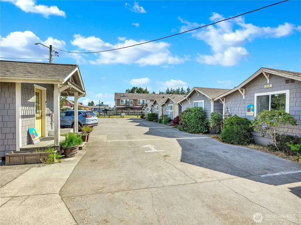 105 Ocean Beach Boulevard S Long Beach WA 98631