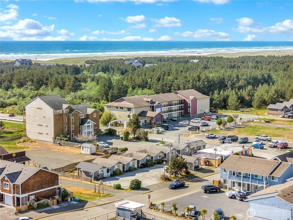 105 Ocean Beach Boulevard S Long Beach WA 98631