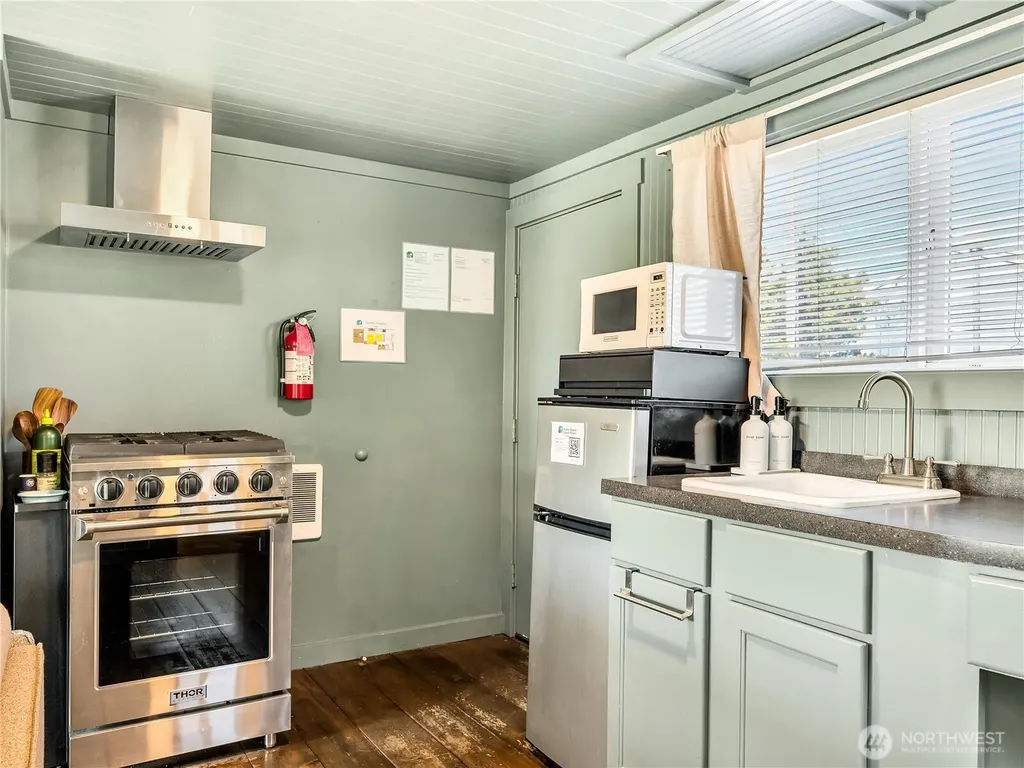 105 Ocean Beach Boulevard S Long Beach WA 98631