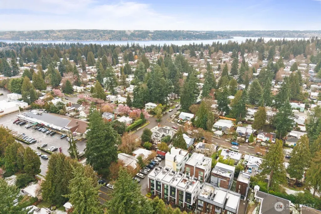 8042 35th Avenue NE Seattle WA 98115