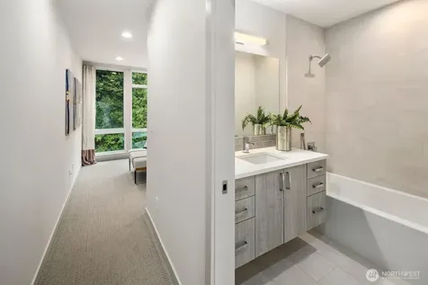 8042 35th Avenue NE Seattle WA 98115