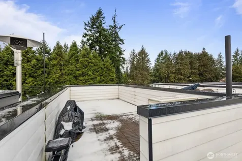 8042 35th Avenue NE Seattle WA 98115