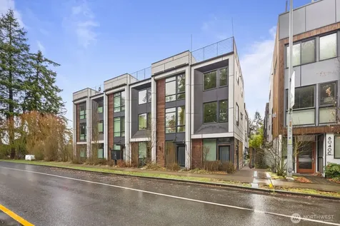 8042 35th Avenue NE Seattle WA 98115