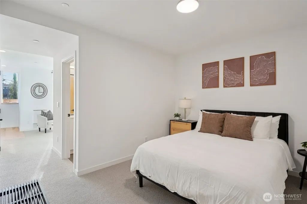 515 Howe Seattle WA 98109