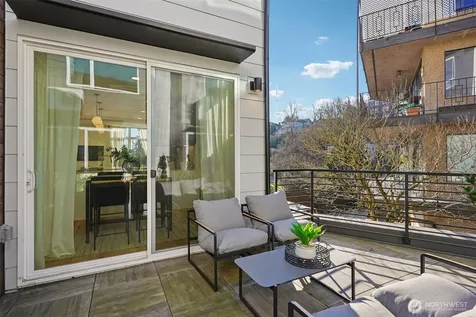 515 Howe Seattle WA 98109