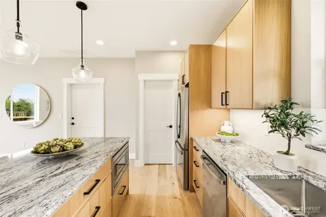 10202 44th Avenue SW Seattle WA 98146