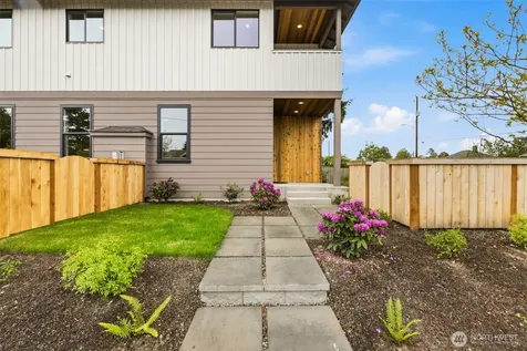 10202 44th Avenue SW Seattle WA 98146