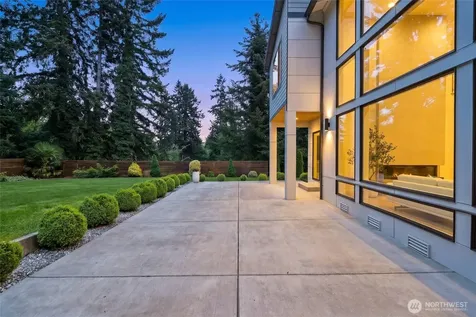 9824 Fruitland Avenue E Puyallup WA 98373