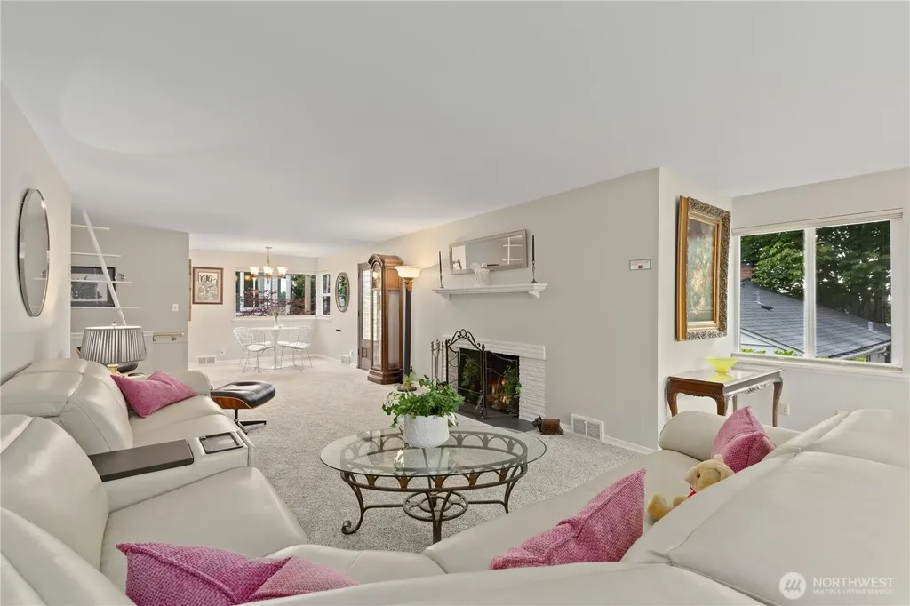 707 W Bertona Street Seattle WA 98119