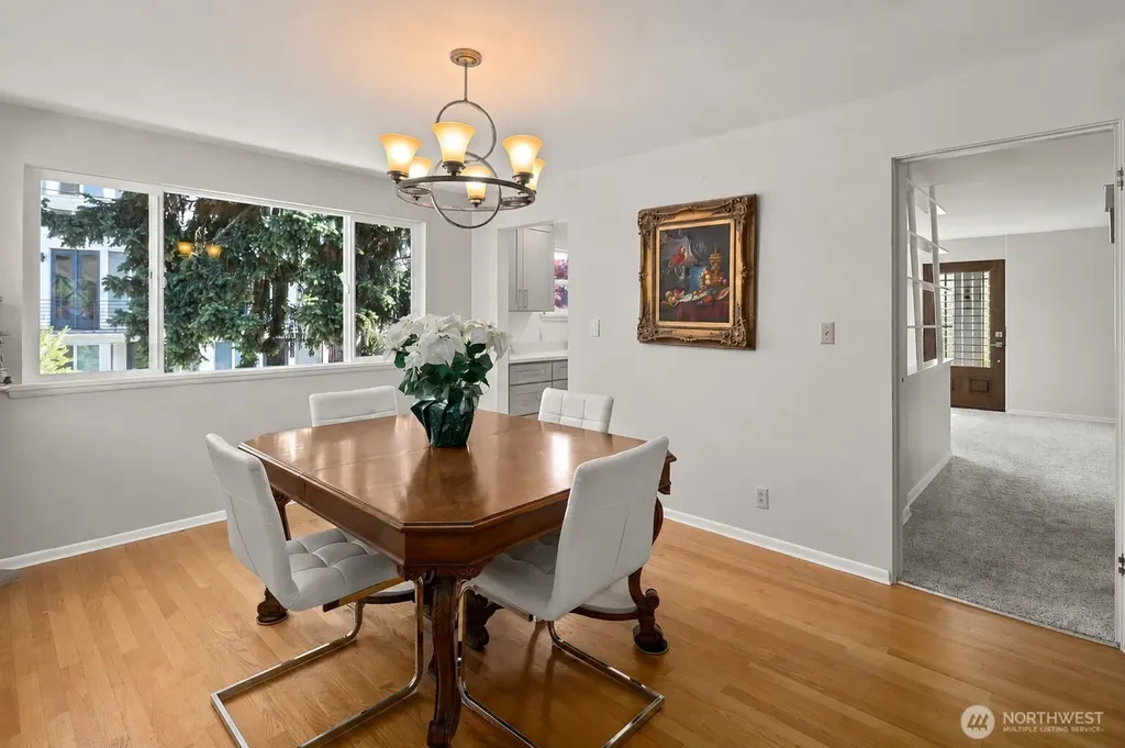 707 W Bertona Street Seattle WA 98119