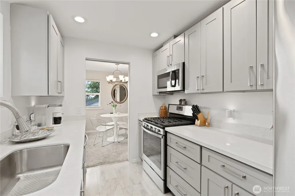 707 W Bertona Street Seattle WA 98119