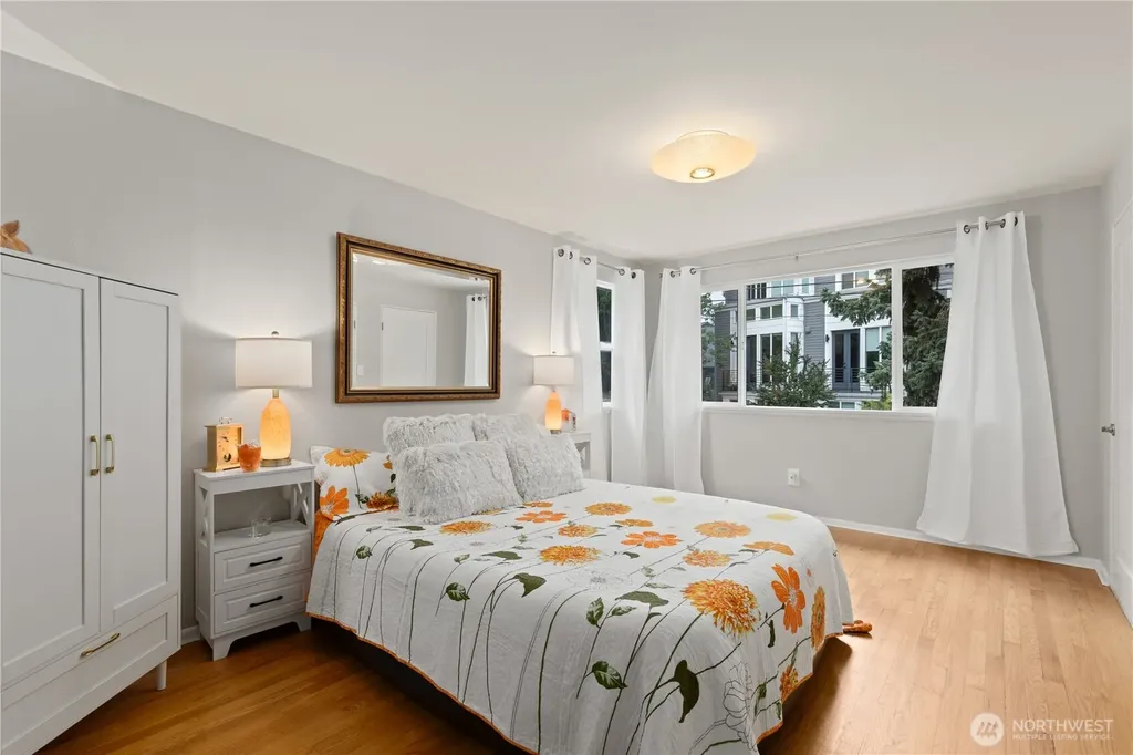 707 W Bertona Street Seattle WA 98119