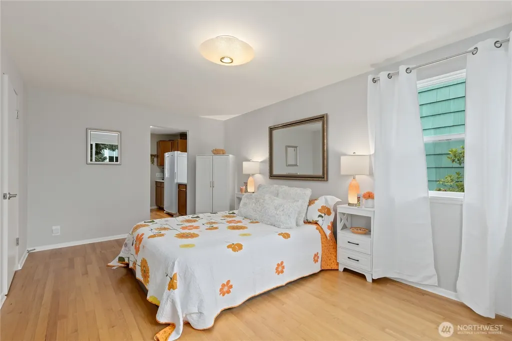 707 W Bertona Street Seattle WA 98119