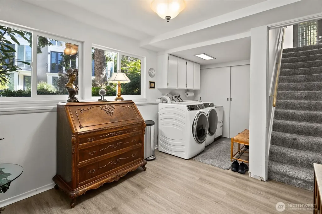 707 W Bertona Street Seattle WA 98119