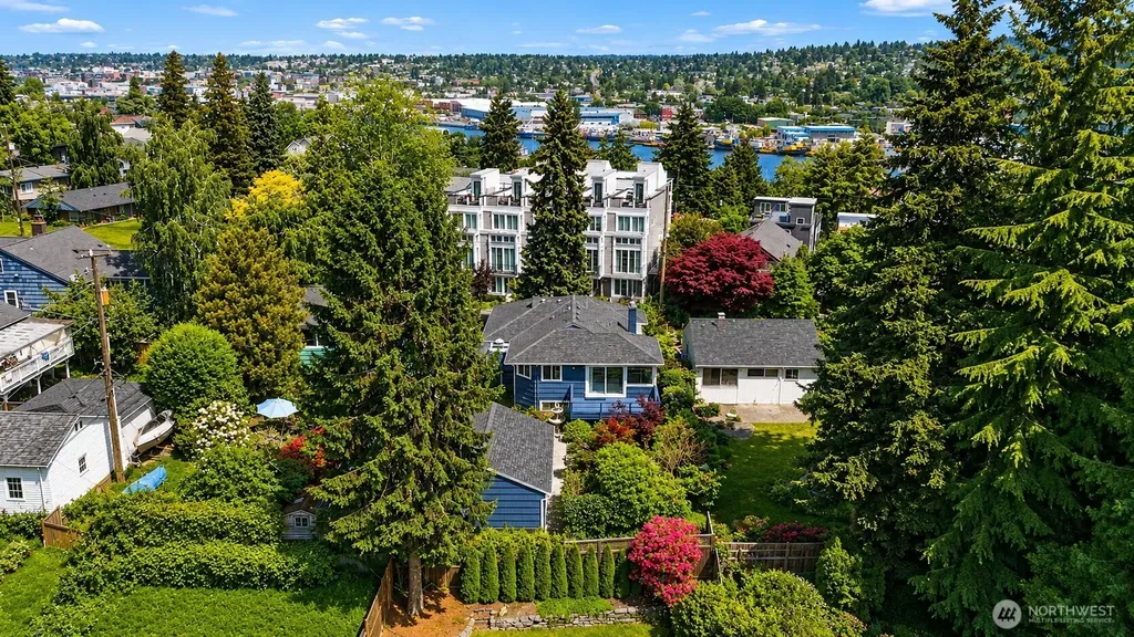 707 W Bertona Street Seattle WA 98119