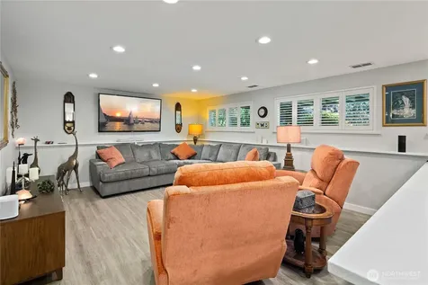 707 W Bertona Street Seattle WA 98119