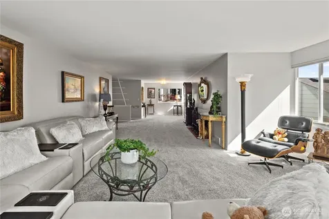 707 W Bertona Street Seattle WA 98119