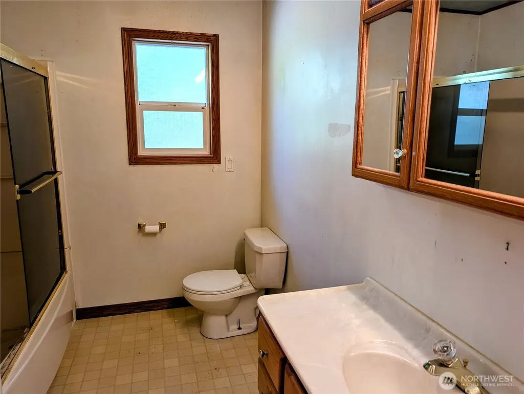 511 S Beach Road Point Roberts WA 98281