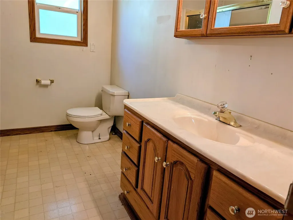 511 S Beach Road Point Roberts WA 98281