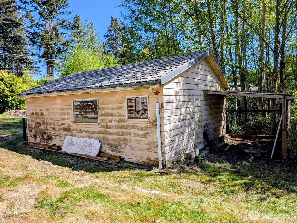 511 S Beach Road Point Roberts WA 98281